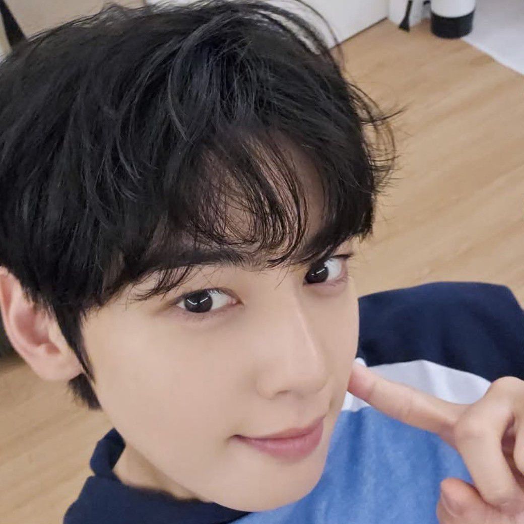 Latest photo of Eunwoo (ASTRO)