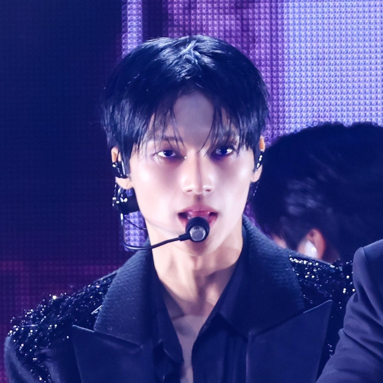 友榮 (ATEEZ)的最新活動照片