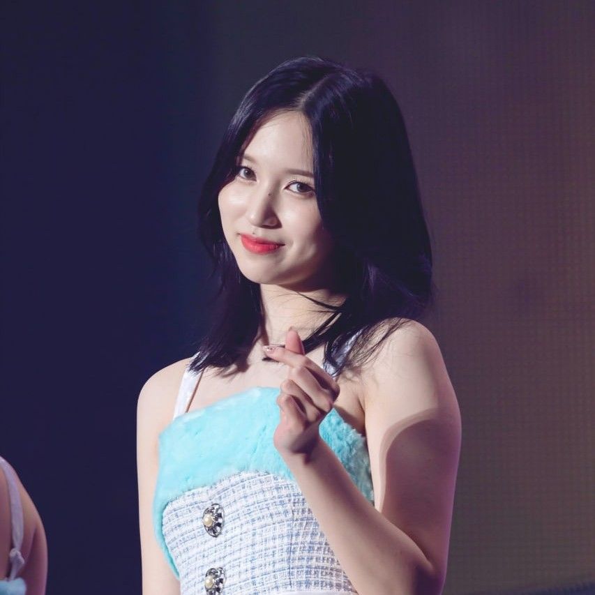 미나 (TWICE)의 최신 사진