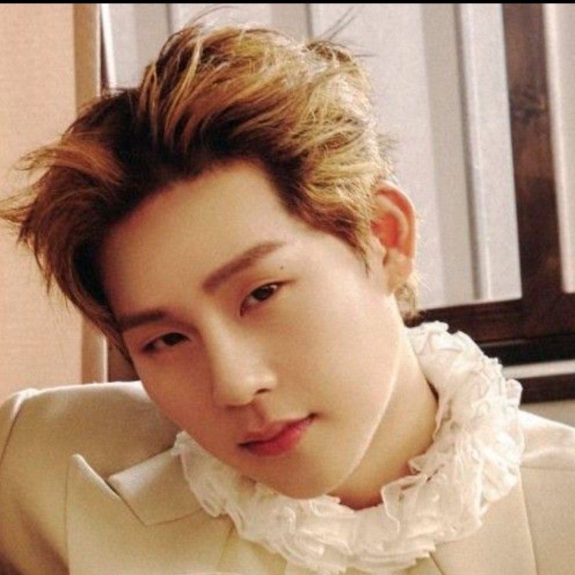 Foto aktivitas terbaru Joohoney (MONSTA X)