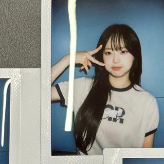 A moment captured by Chuu's fan