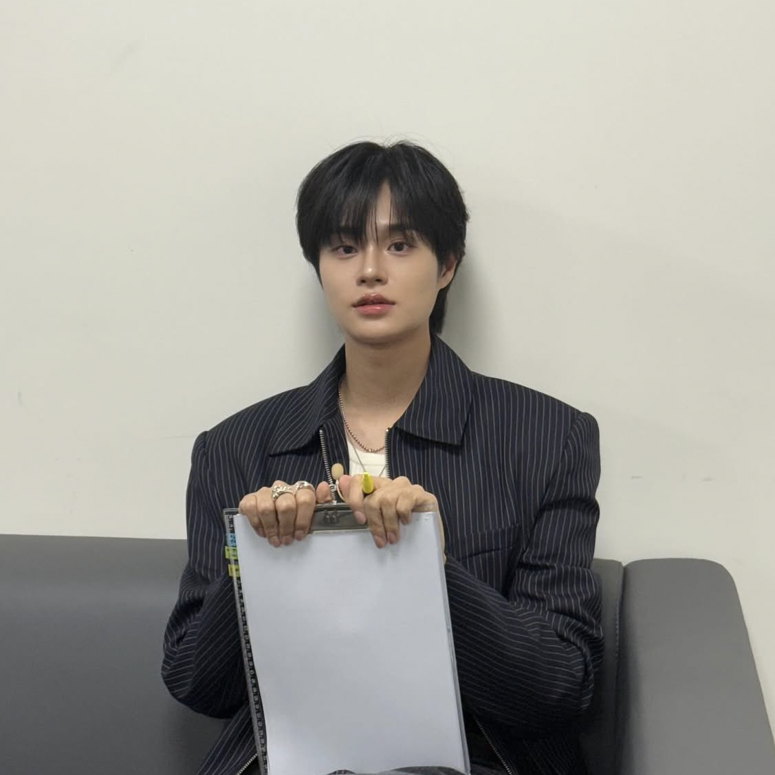 A moment captured by Lee Daehwi (AB6IX)'s fan