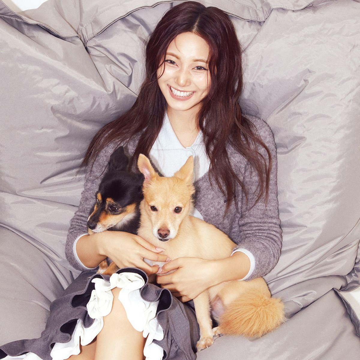 Foto aktivitas terbaru TWICE