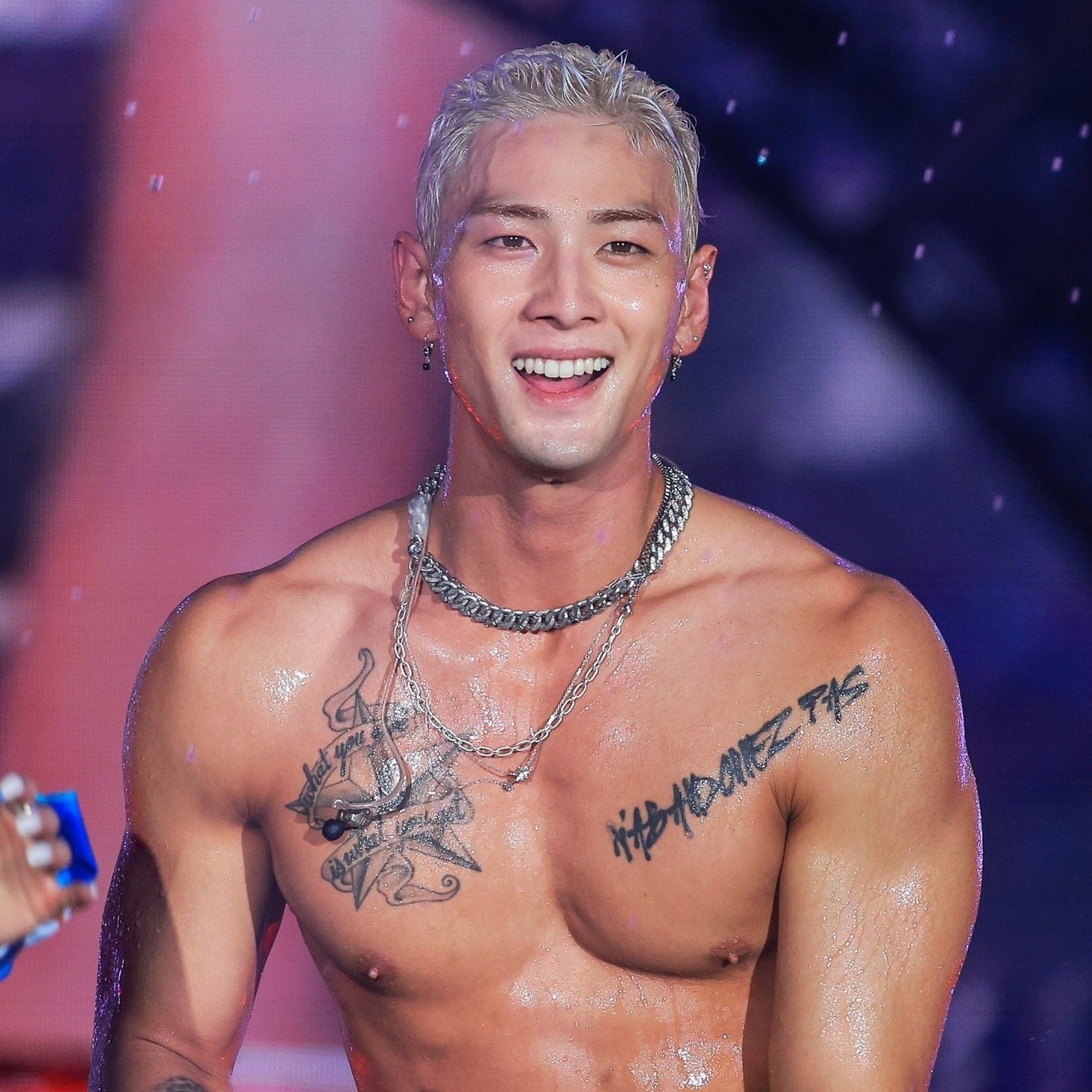 A moment captured by Baekho's fan