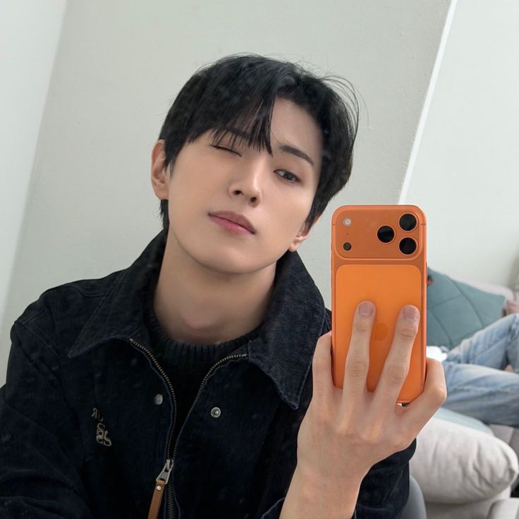 A moment captured by Yonghee (CIX)'s fan