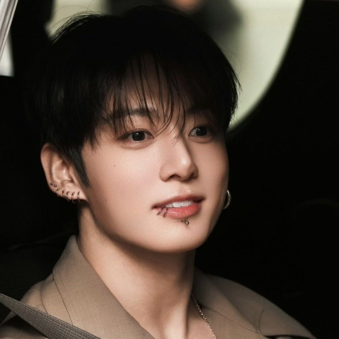 정국 (방탄소년단)의 최신 사진