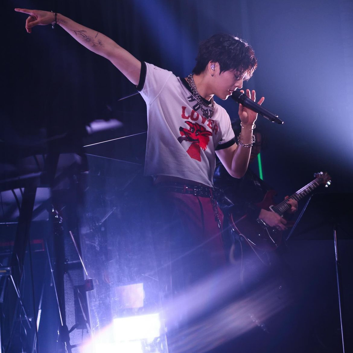 A moment captured by PENTAGON's fan