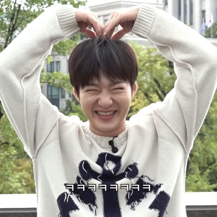 Latest photo of Lee Changsub (BTOB)