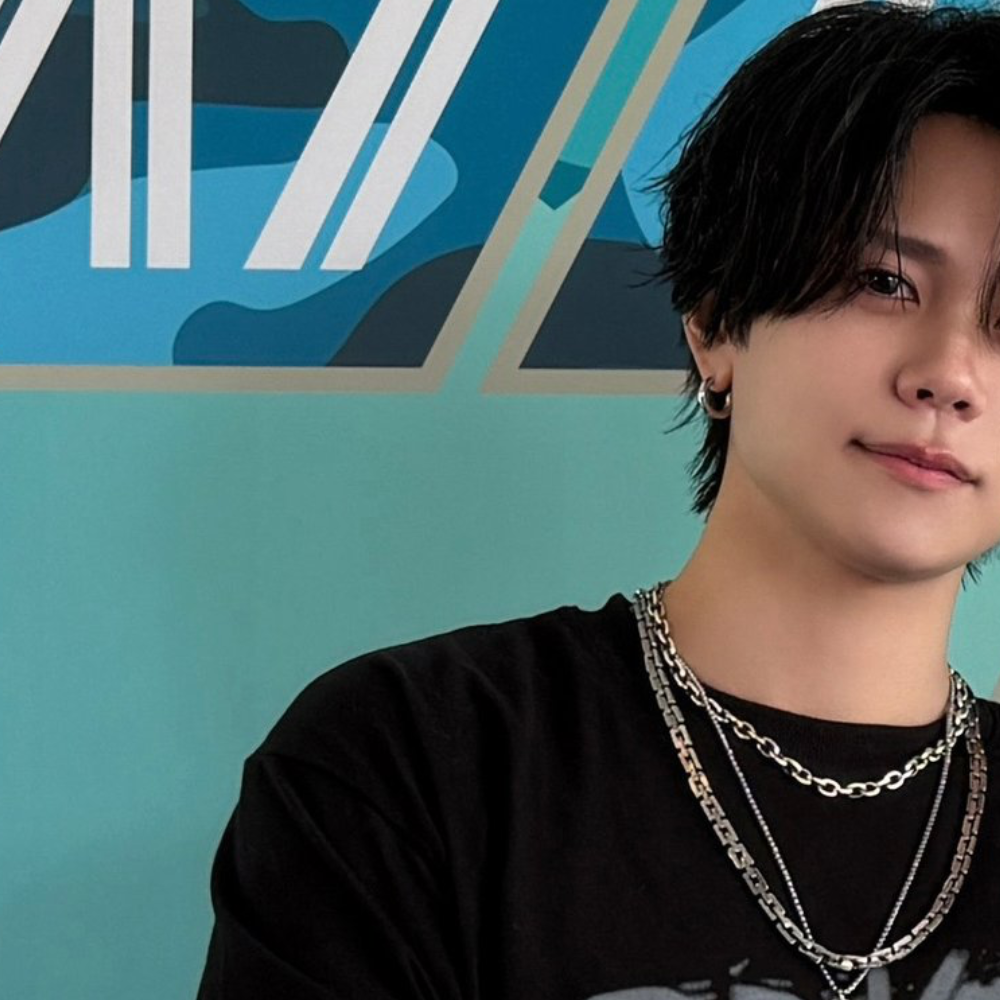 藤牧京介 (INI)的最新照片