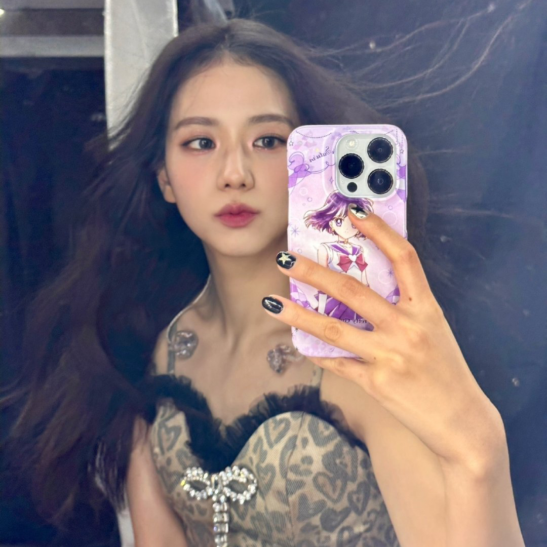 A moment captured by Jisoo (BLACKPINK)'s fan