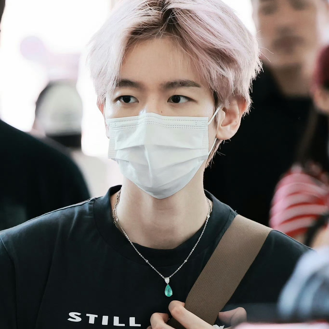 Recent activity shot of Baekhyun (EXO)