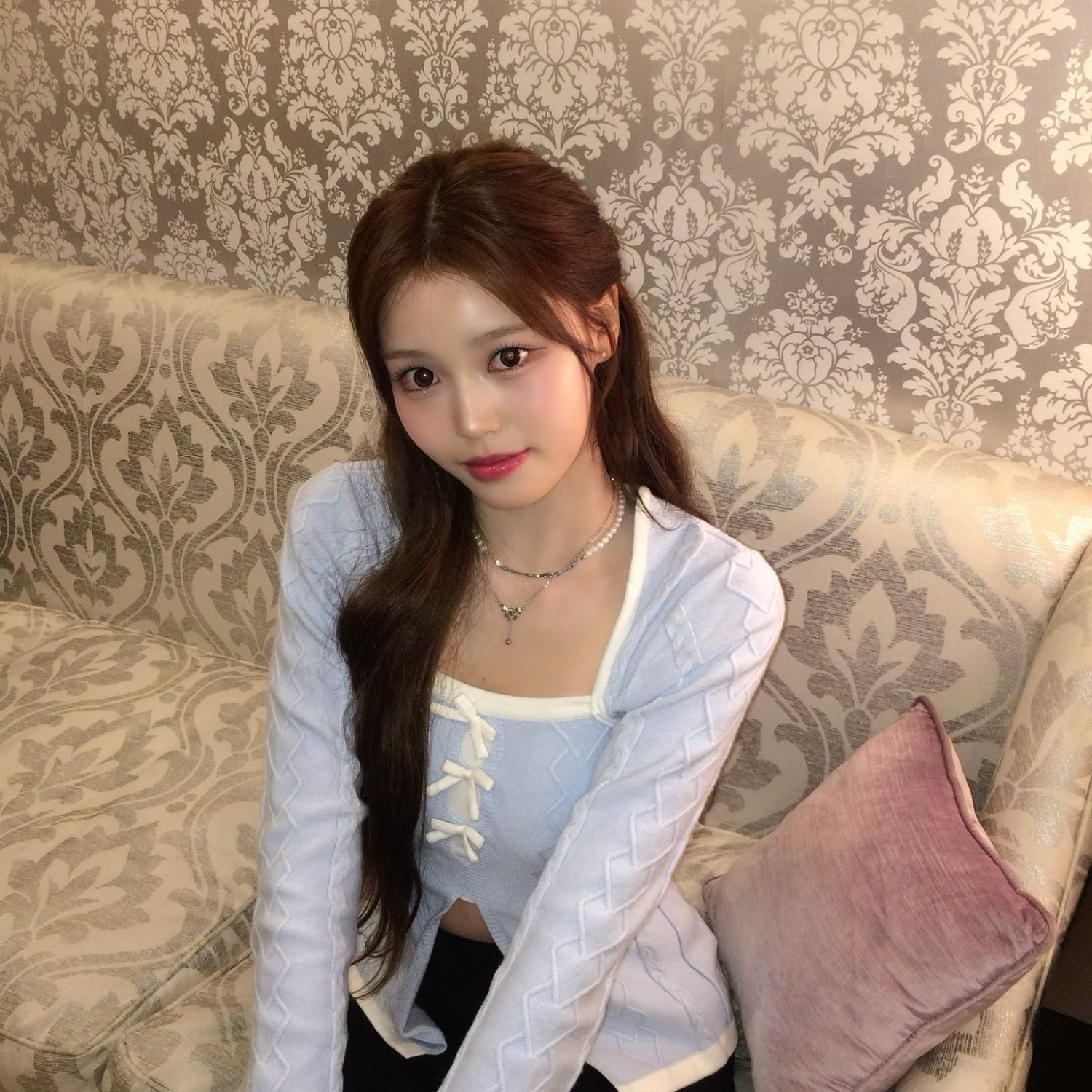 Recent activity shot of Jeong Saebi (izna)