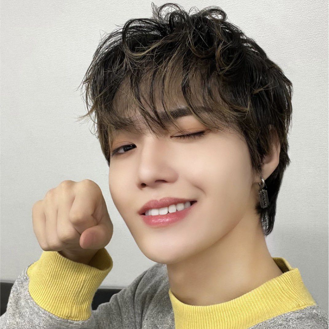 Recent activity shot of Doyoung (TREASURE)