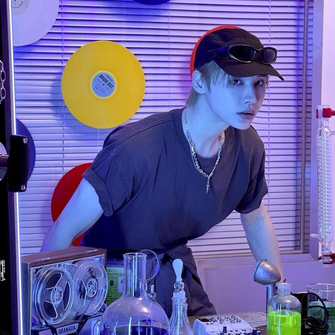 A moment captured by Jeon Woong (AB6IX)'s fan