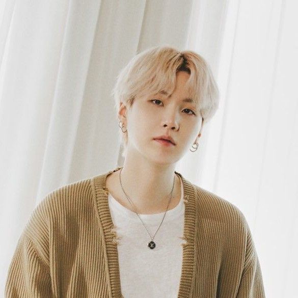 Latest photo of SUGA (BTS)