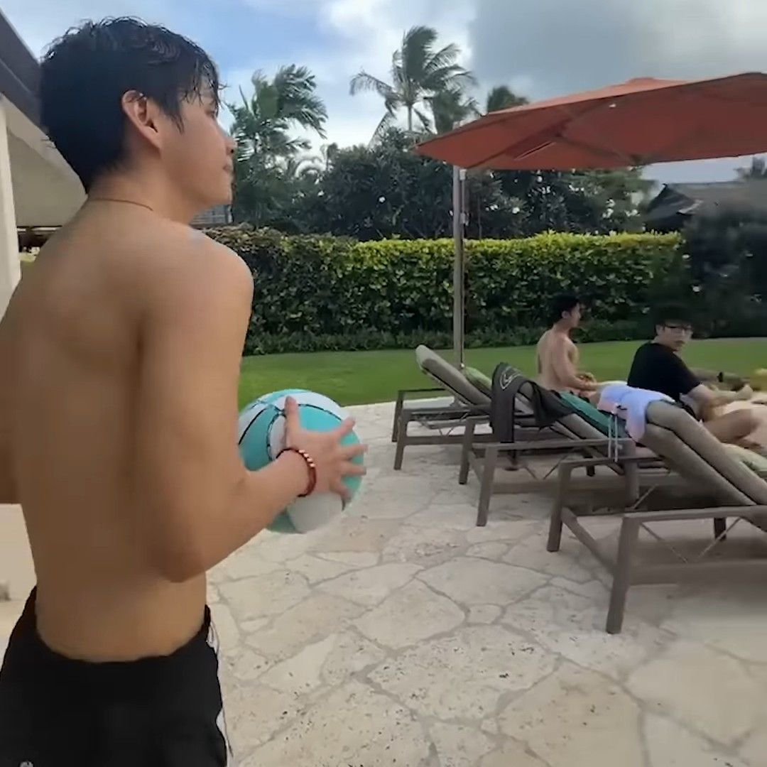 뷔 (방탄소년단)의 비하인드 컷