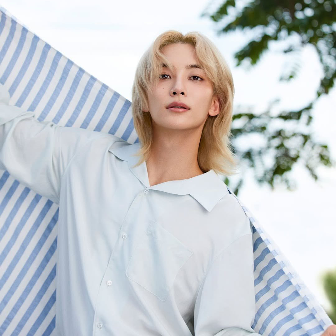 Recent activity shot of Jeonghan (SEVENTEEN)