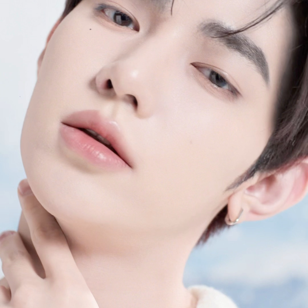 A moment captured by Zhang Hao (ZEROBASEONE)'s fan