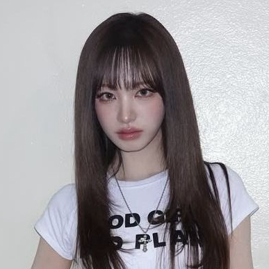 Latest photo of LIZ (IVE)