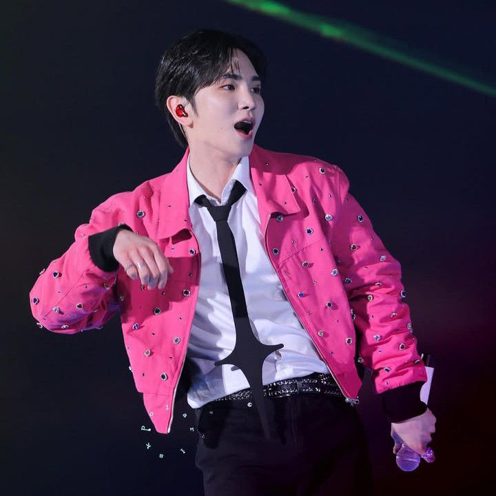 Behind-the-scenes cut of Key (SHINee)