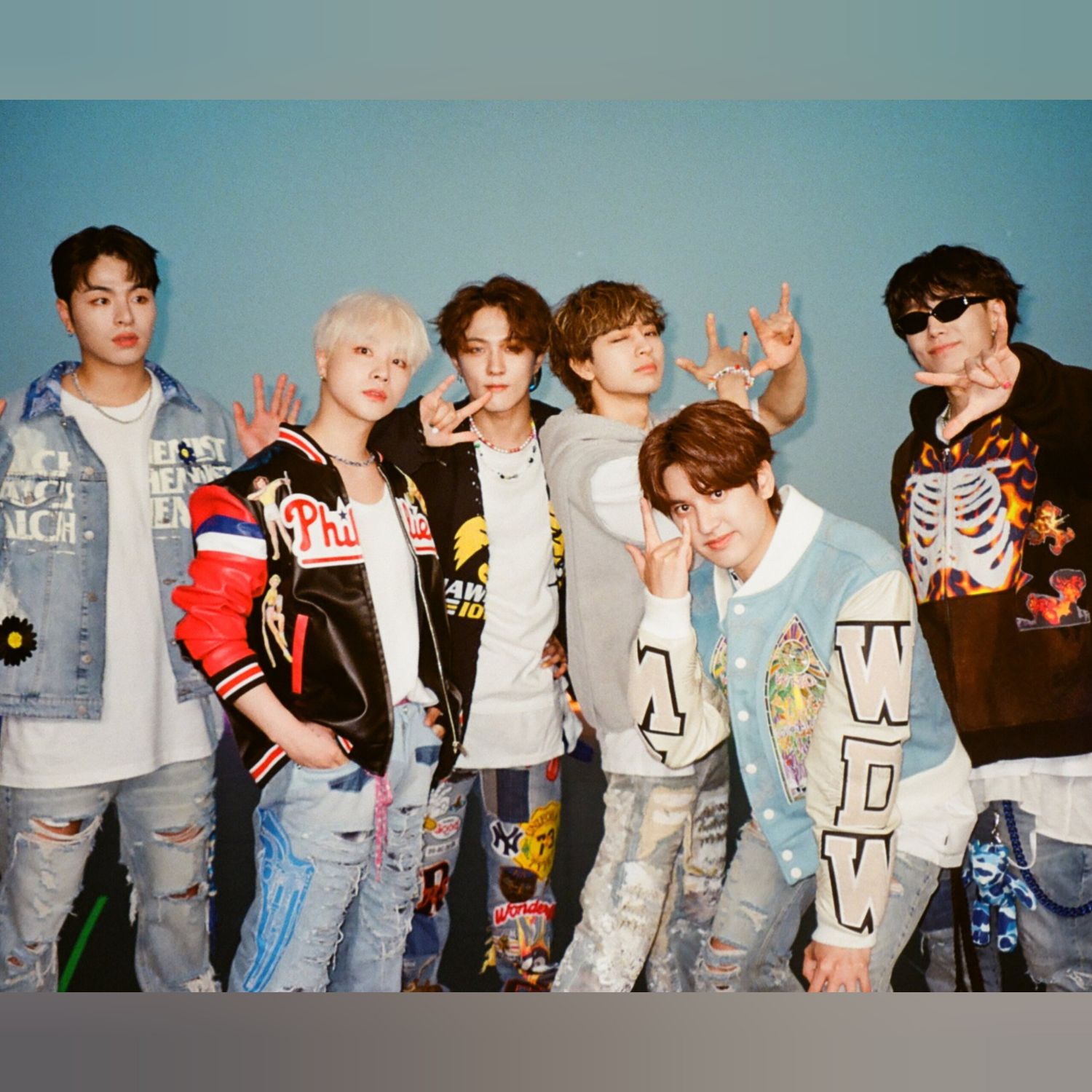 Latest photo of iKON