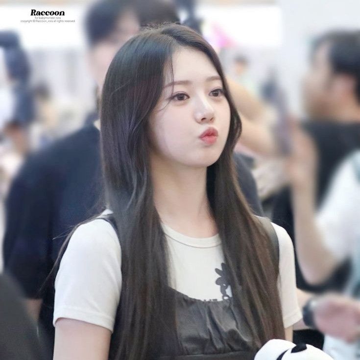 Latest photo of Rora (BABYMONSTER)