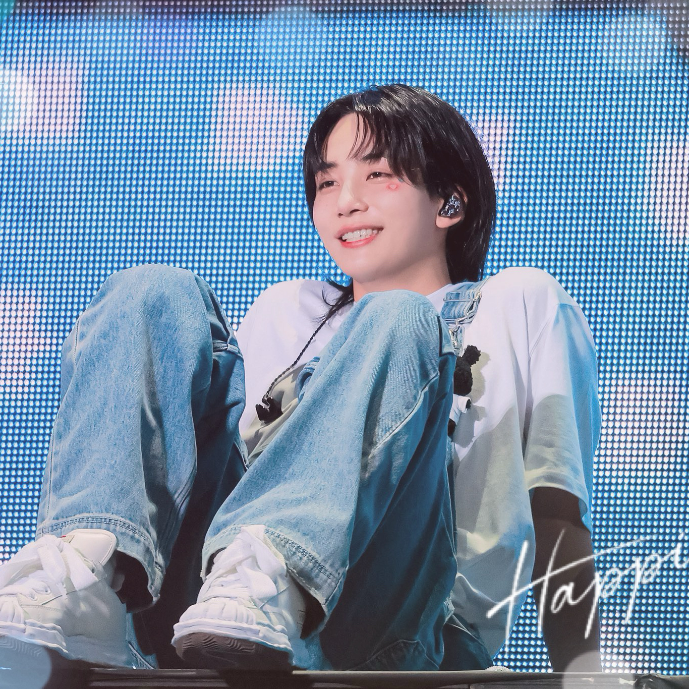 Behind-the-scenes cut of Jeonghan (SEVENTEEN)