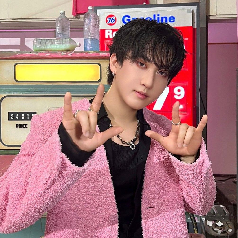 Latest photo of Changbin (Stray Kids)