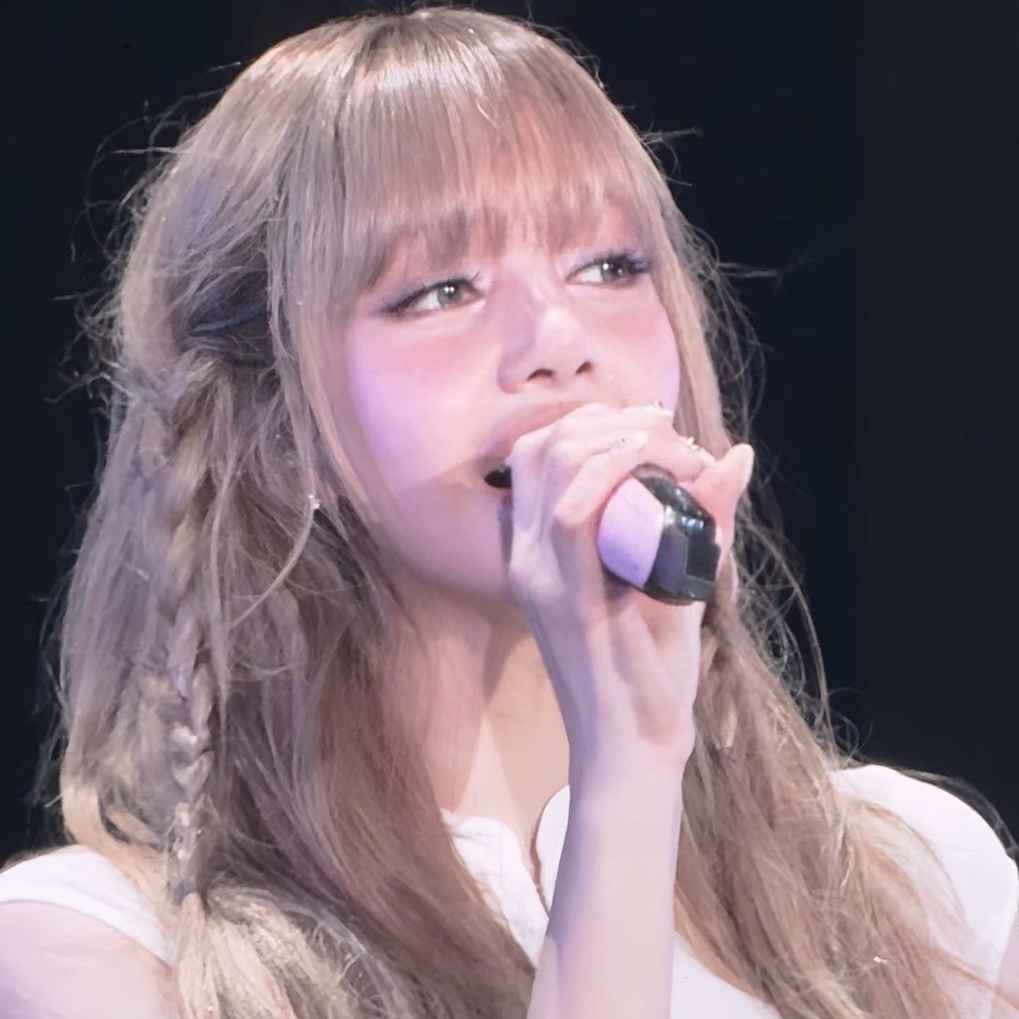Behind-the-scenes cut of Lisa (BLACKPINK)