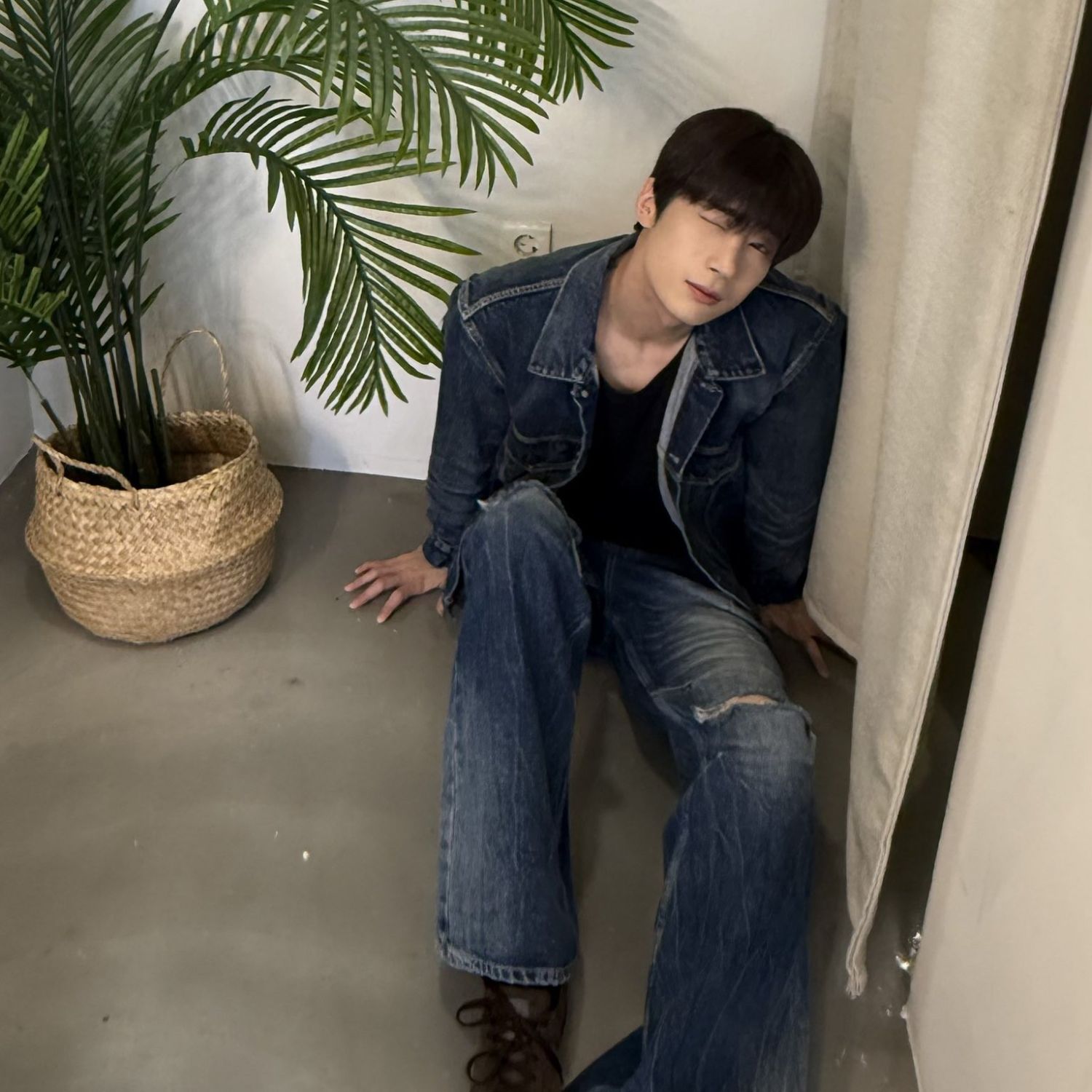 Recent activity shot of Han Seungwoo