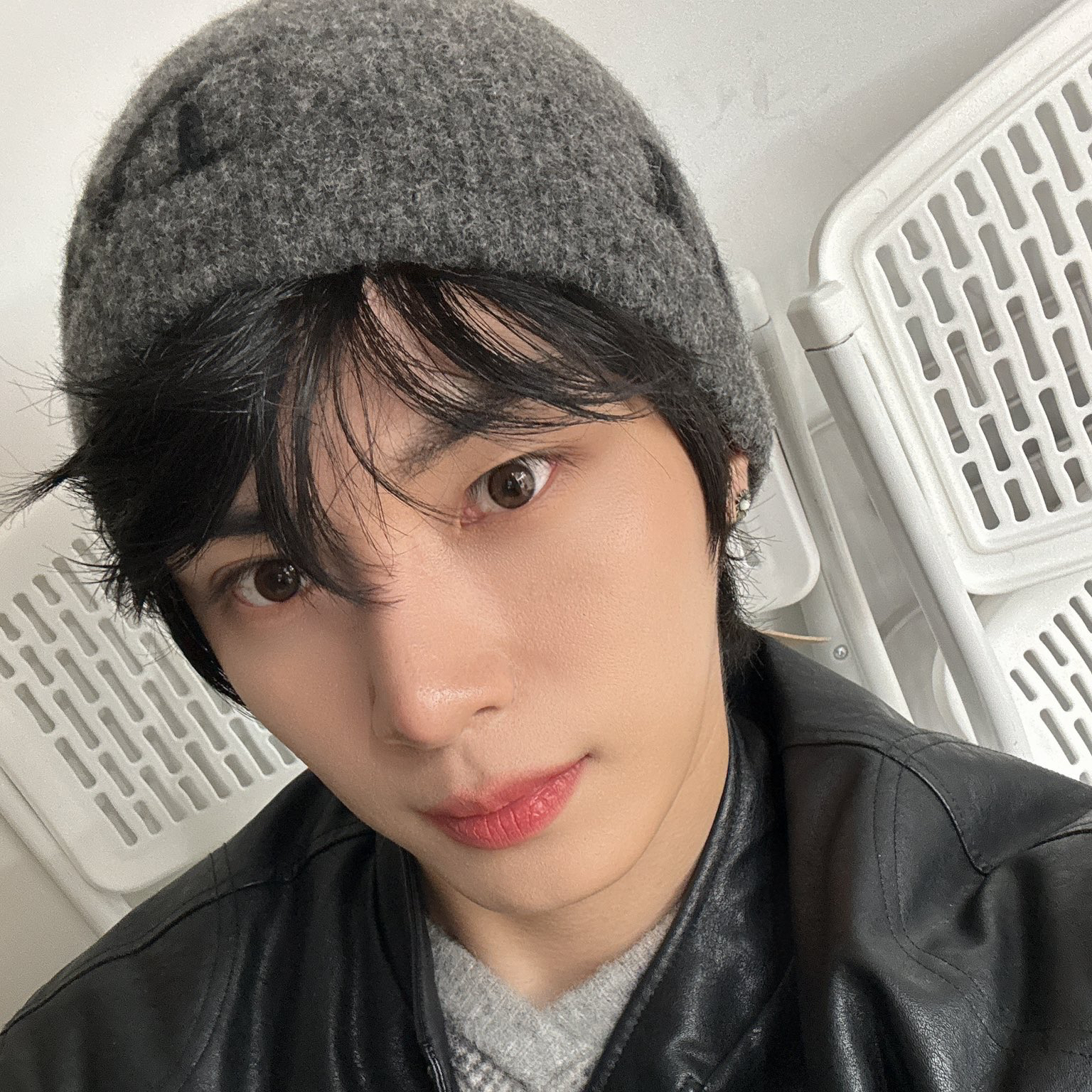 Behind-the-scenes cut of HANGYEOM (OMEGA X)
