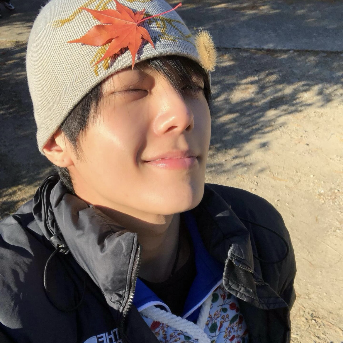 Behind-the-scenes cut of LEEJEONG (WHIB)