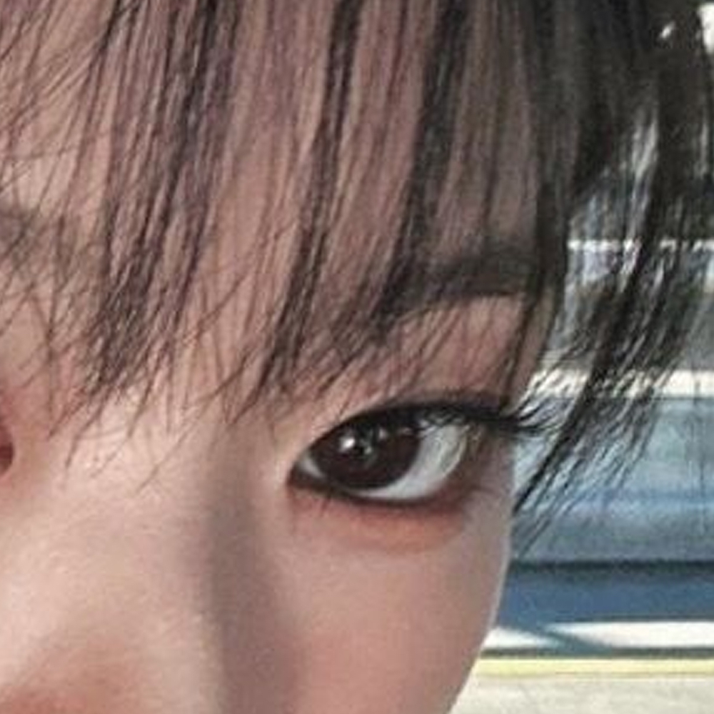 Latest photo of HyunJin (Loossemble)