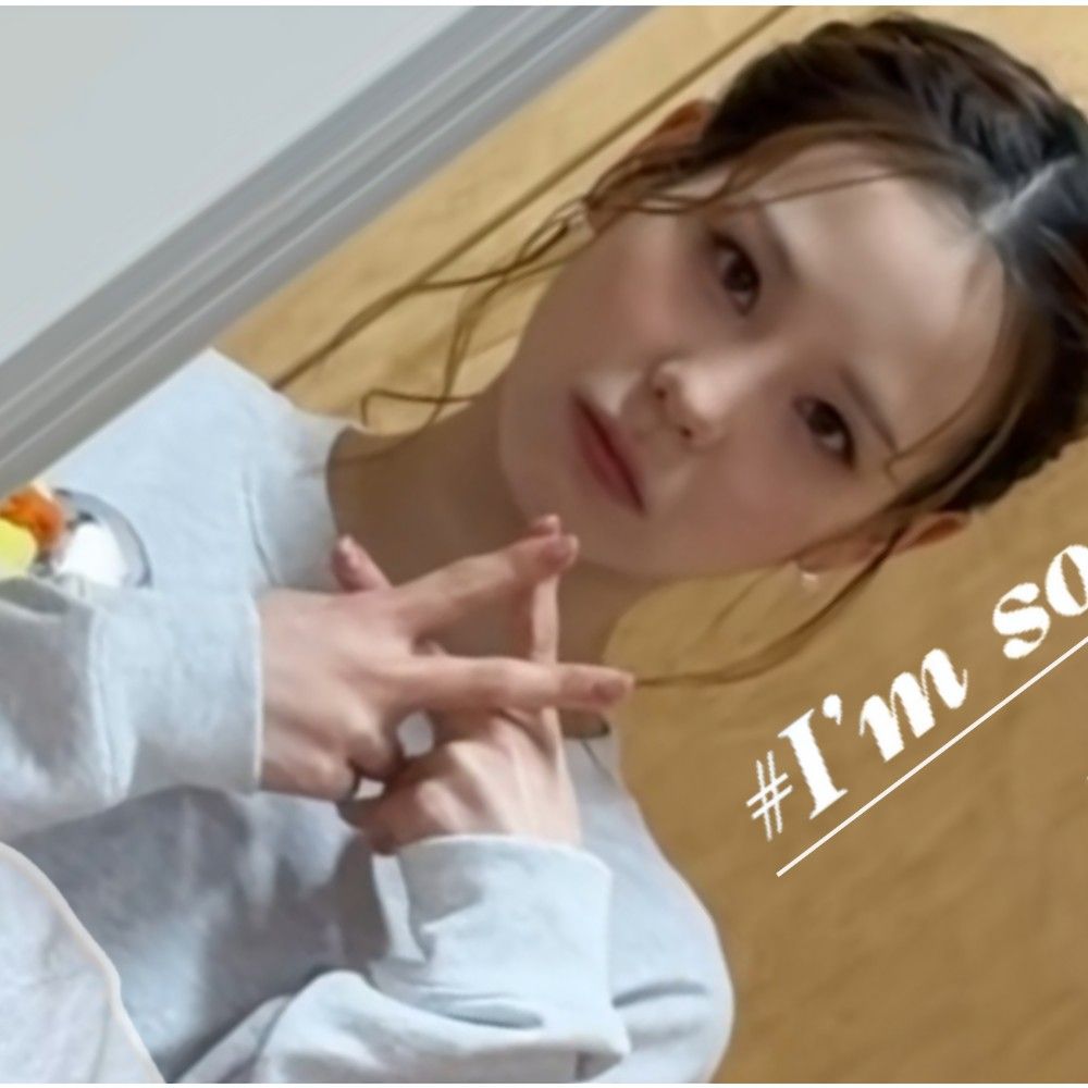 A moment captured by Mako (NiziU)'s fan