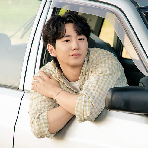 Latest photo of Lee Junyoung