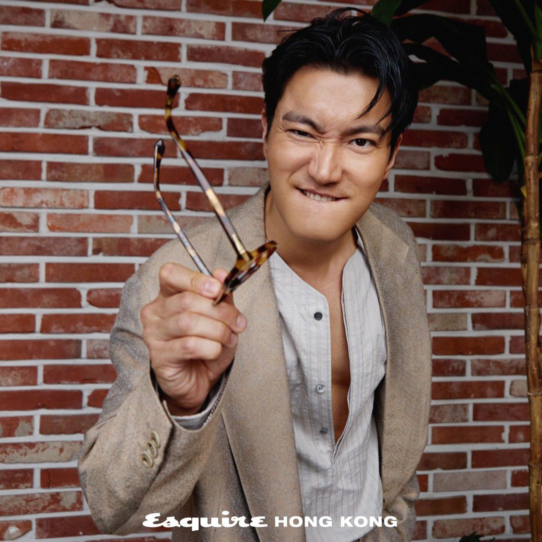 Behind-the-scenes cut of Siwon (Super Junior)