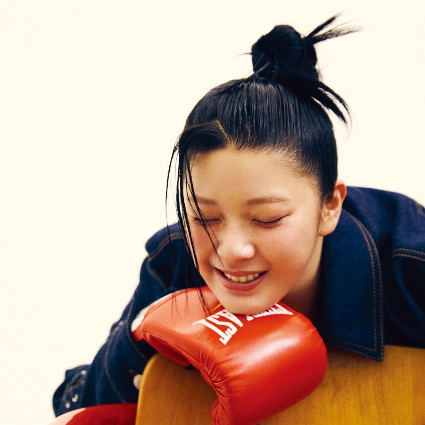 Behind-the-scenes cut of Jeongyeon (TWICE)