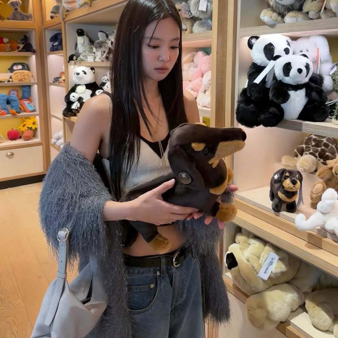 Jennie (BLACKPINK)的最新照片