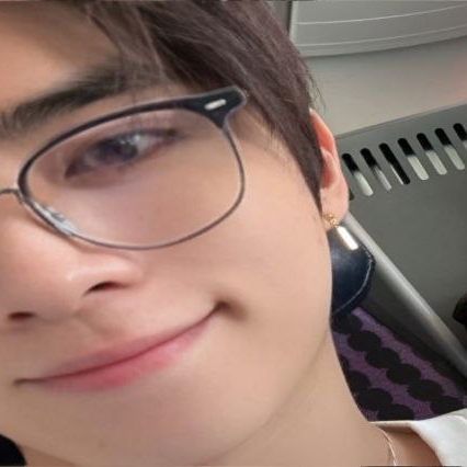 Latest photo of XIAOJUN (WayV)