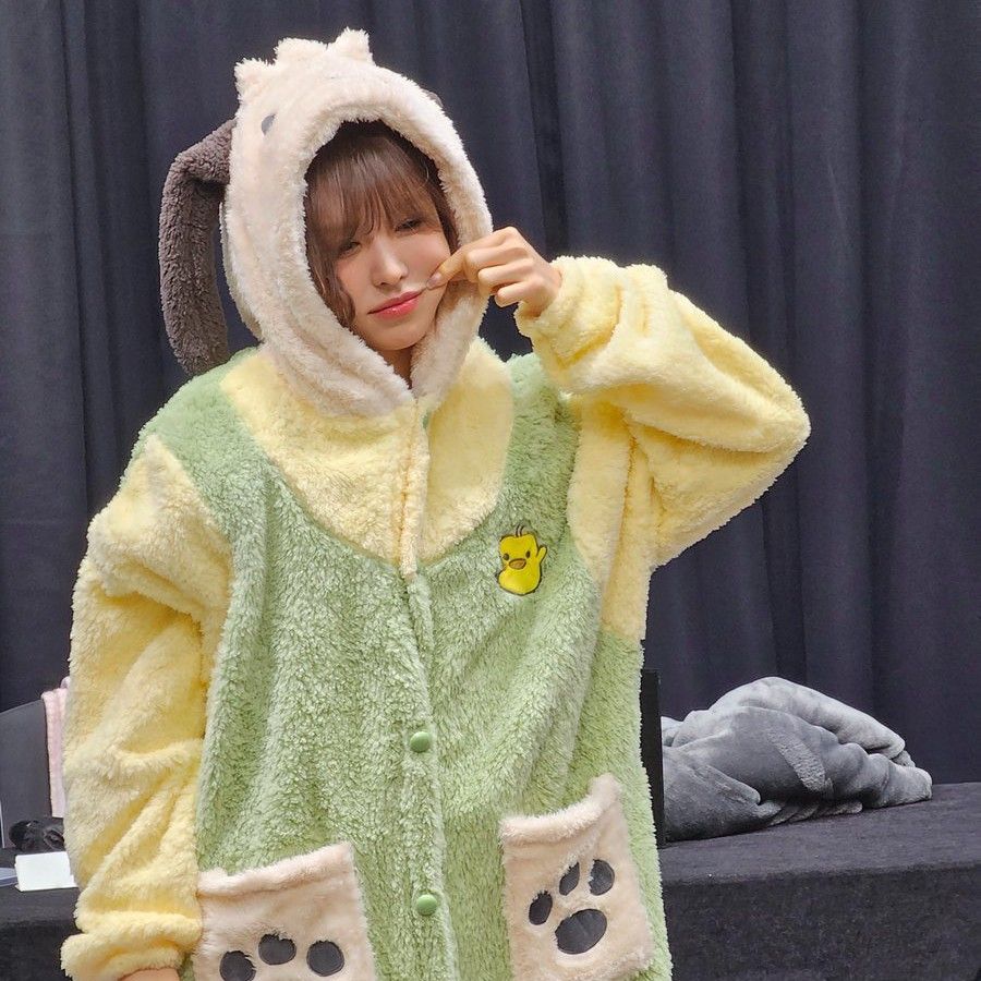 Behind-the-scenes cut of Wendy (Red Velvet)