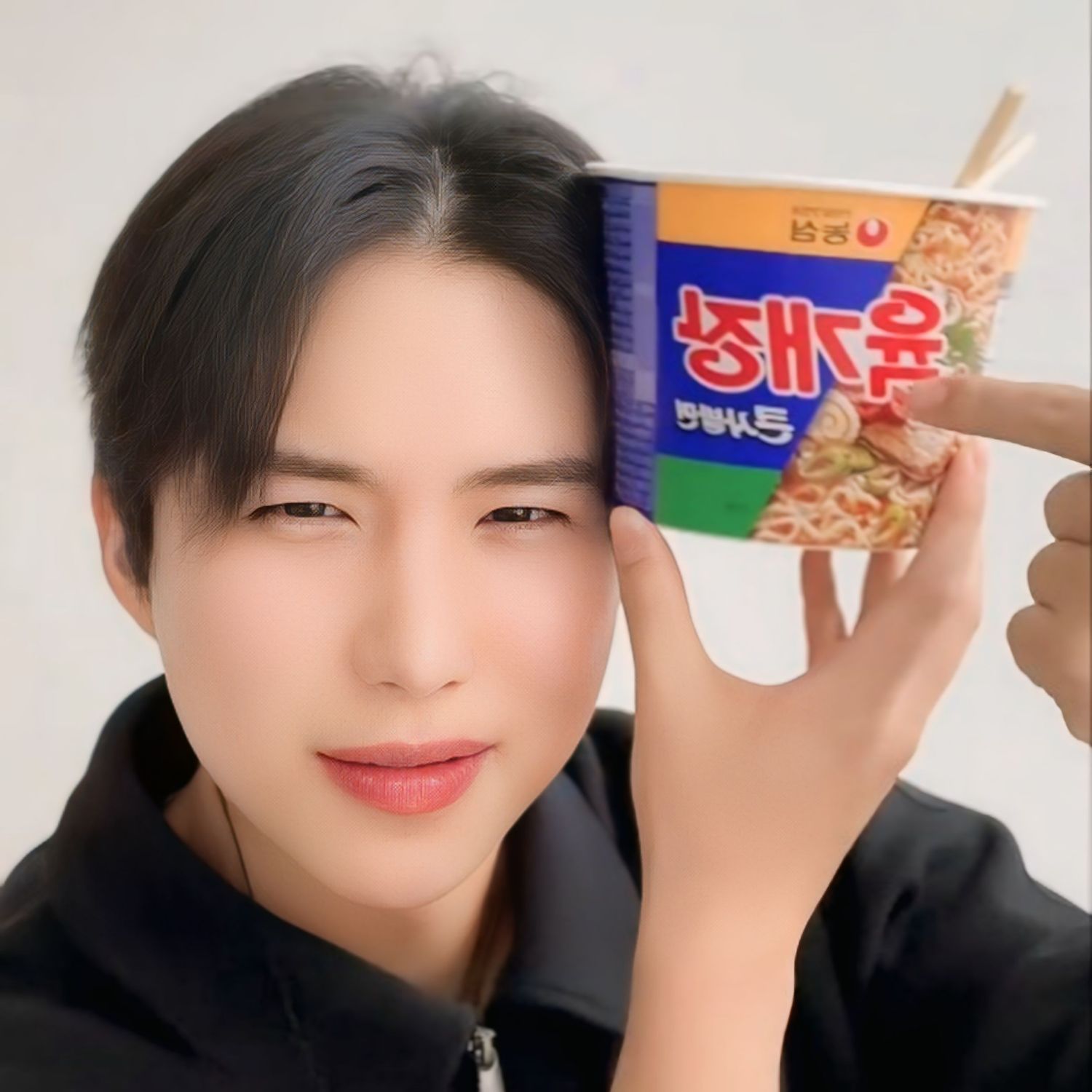 Latest photo of Wow (A.C.E)