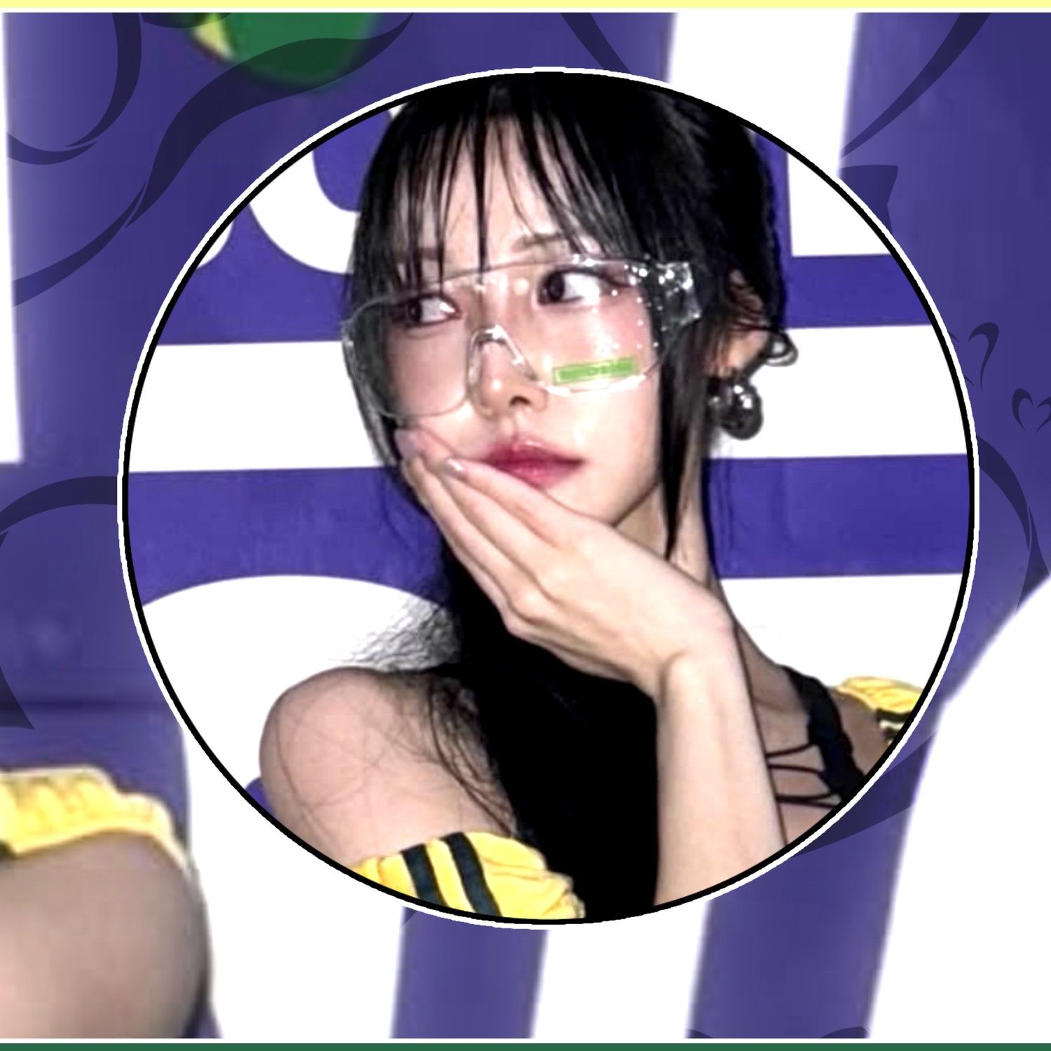 A moment captured by Yuju (GFRIEND)'s fan