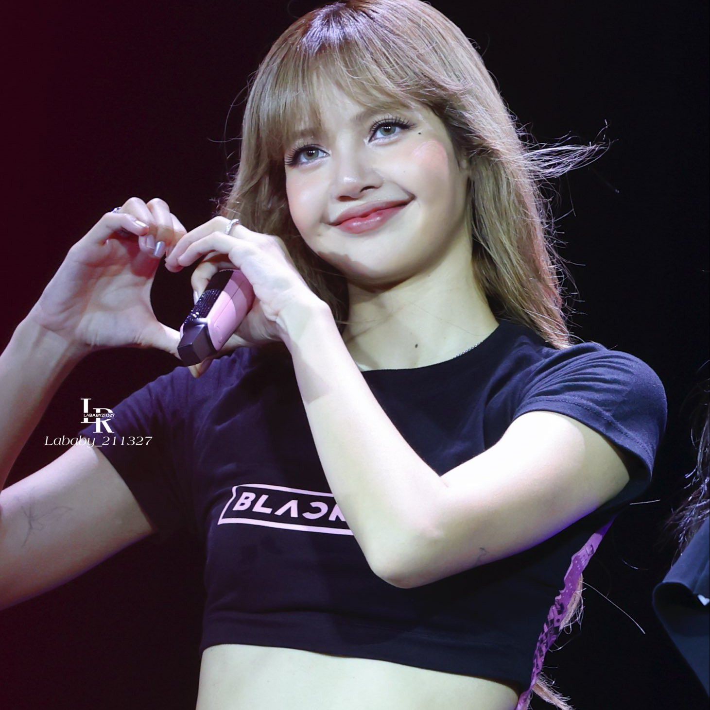 A moment captured by Lisa (BLACKPINK)'s fan