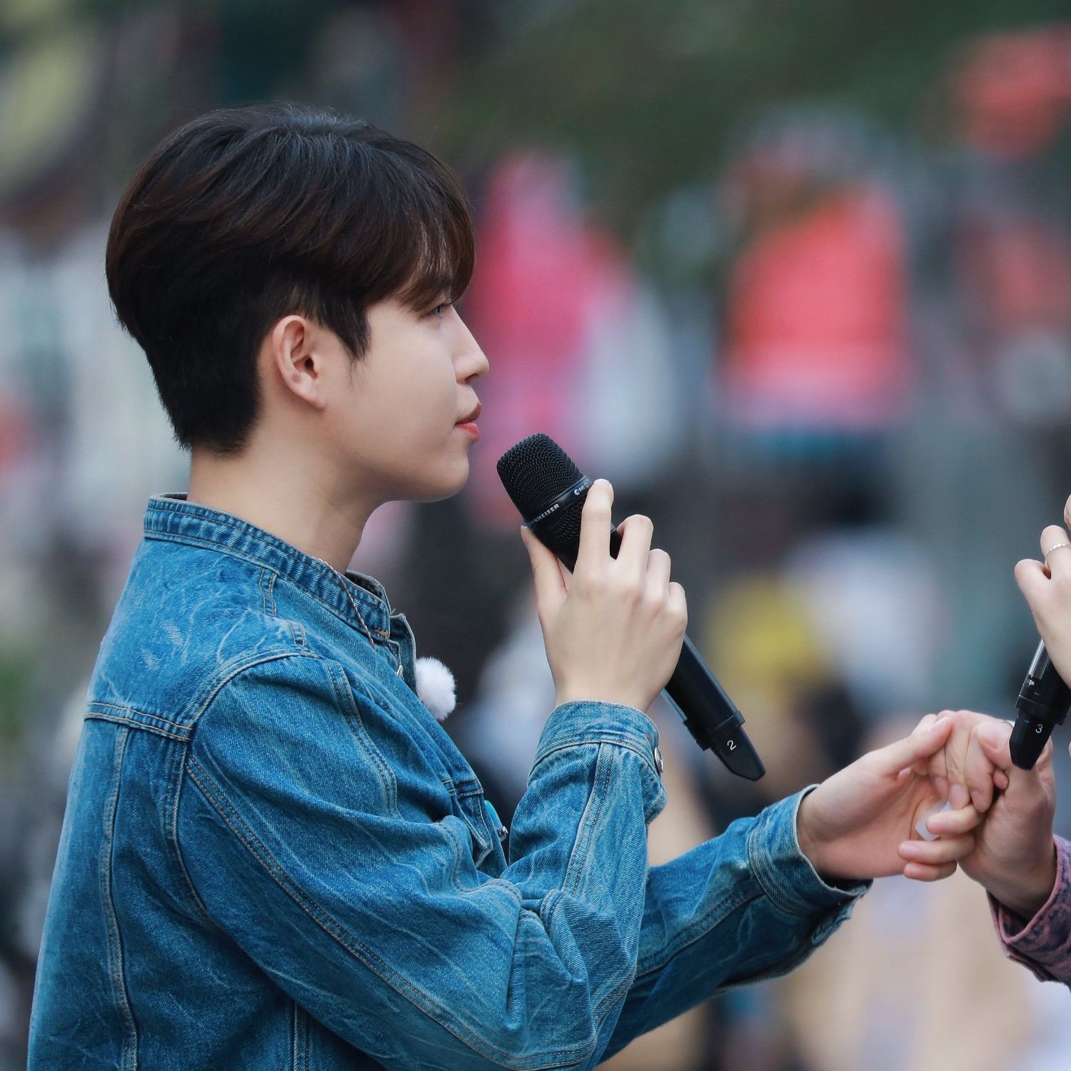 Behind-the-scenes cut of Kim Jaehwan
