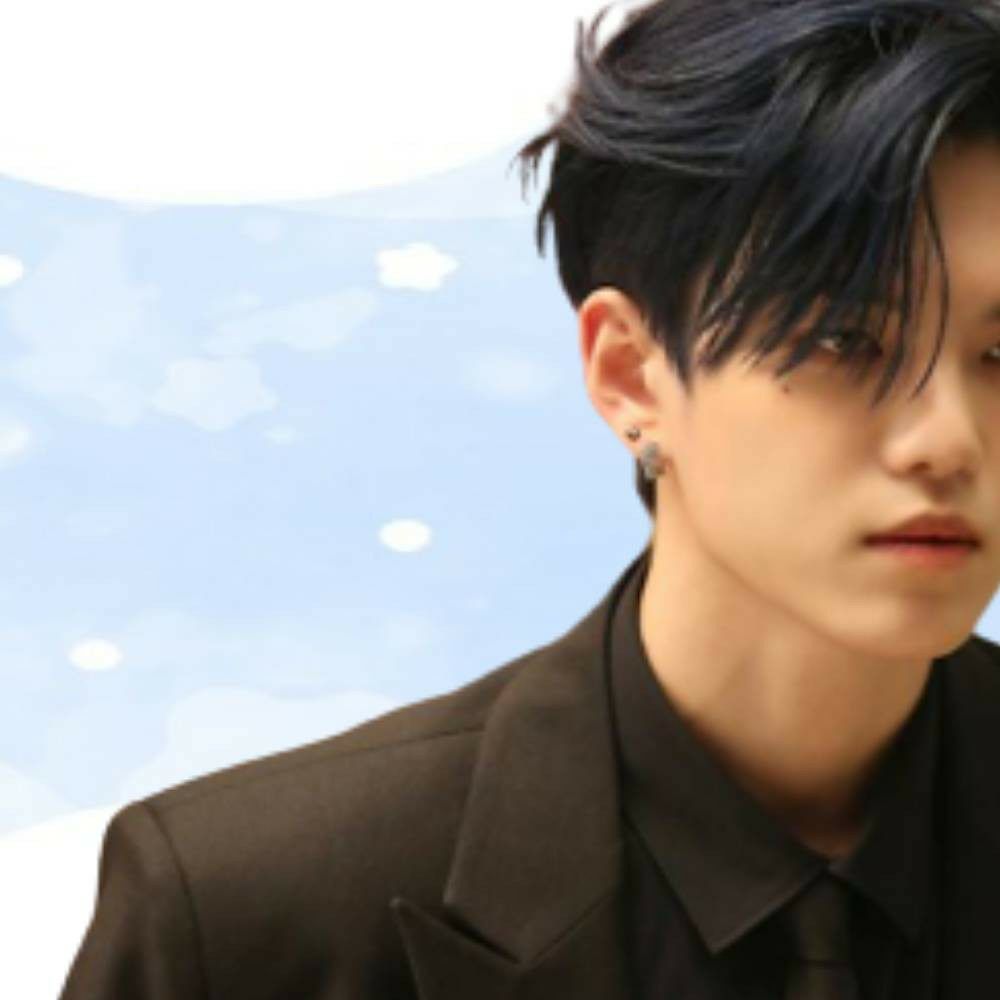 Recent activity shot of Gyehyeon (VERIVERY)