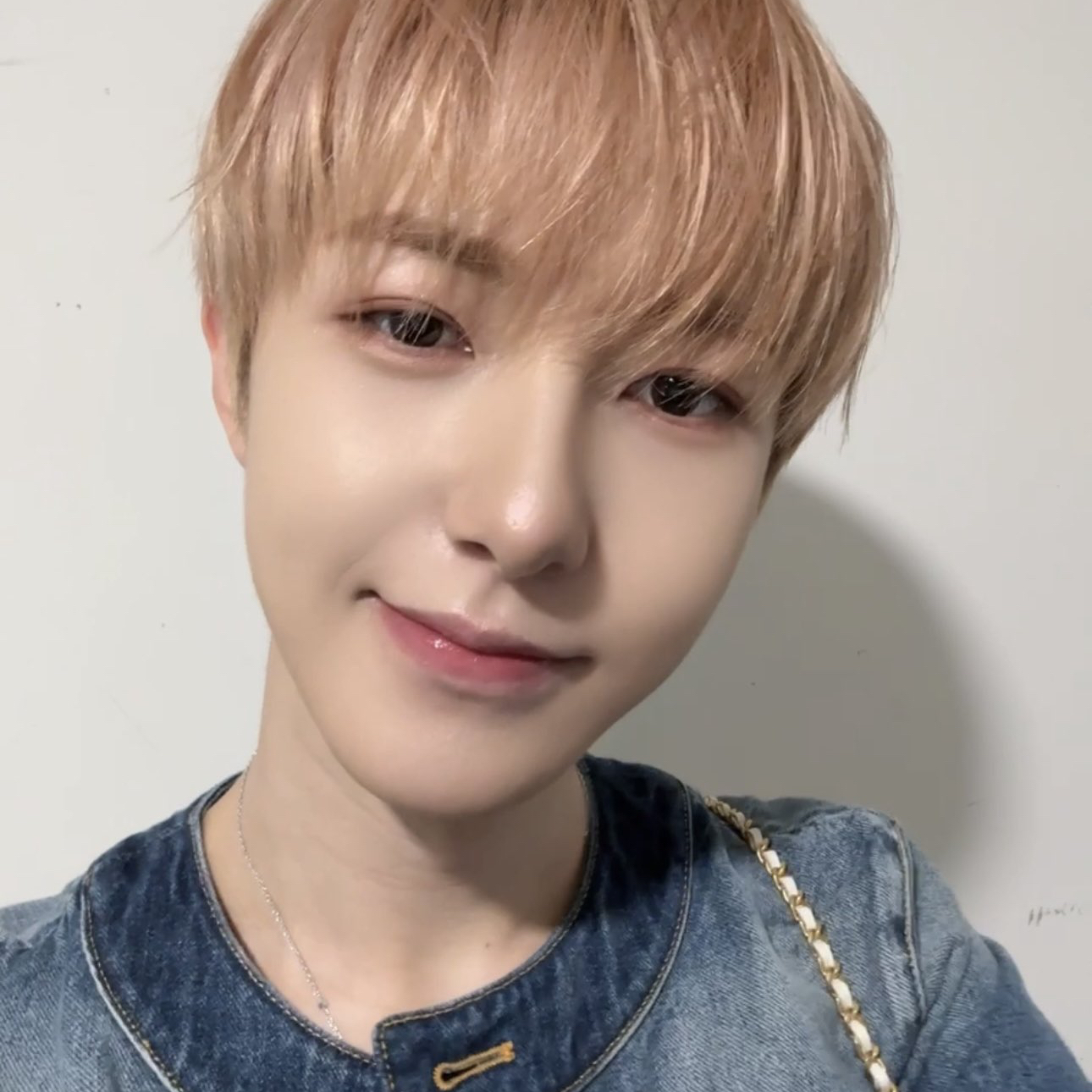 Behind-the-scenes cut of Renjun (NCT DREAM)
