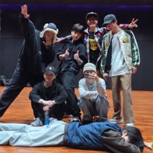 제이홉 (방탄소년단)의 최신 사진