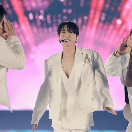 A moment captured by Leeteuk (Super Junior)'s fan