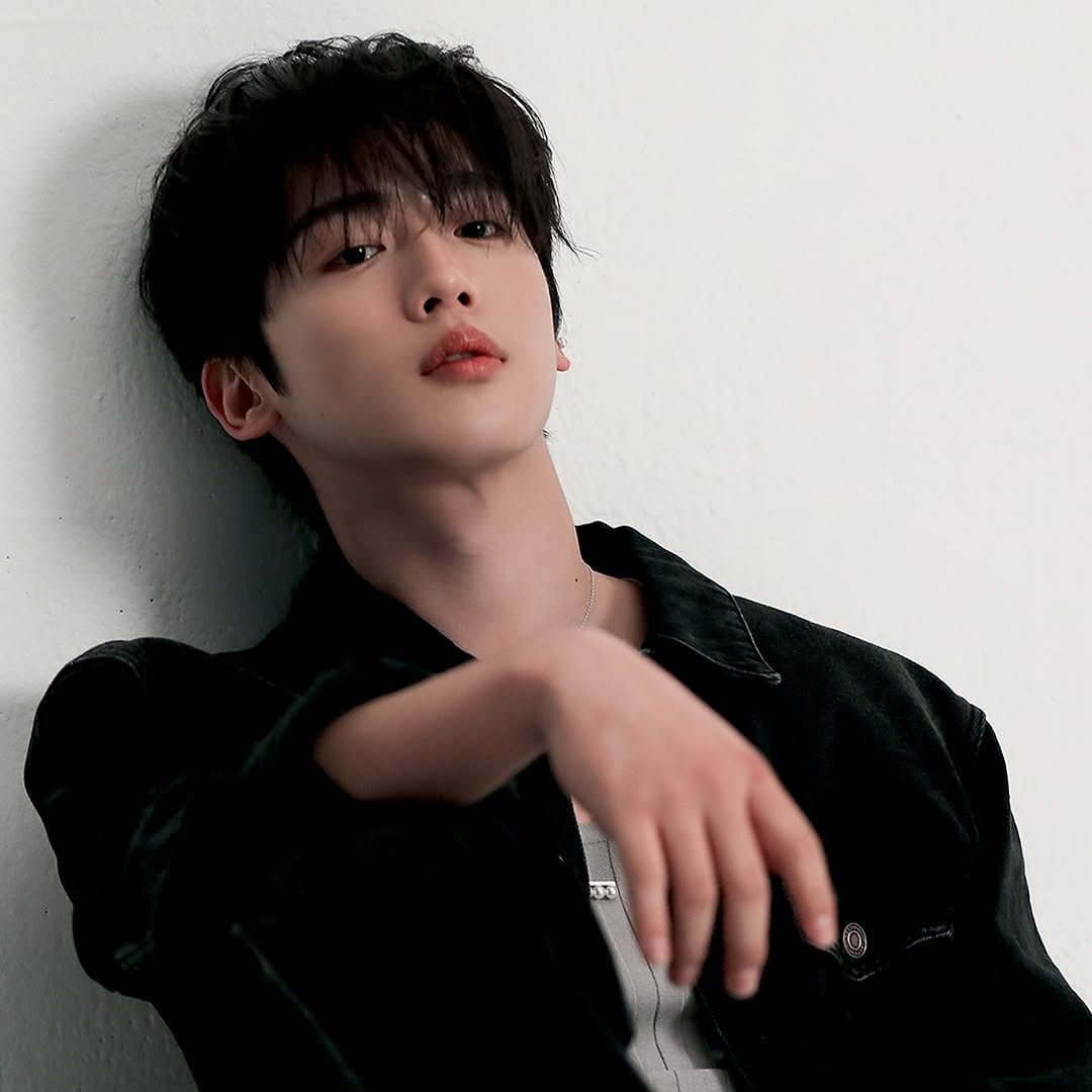 Recent activity shot of Kim Yohan (WEi)