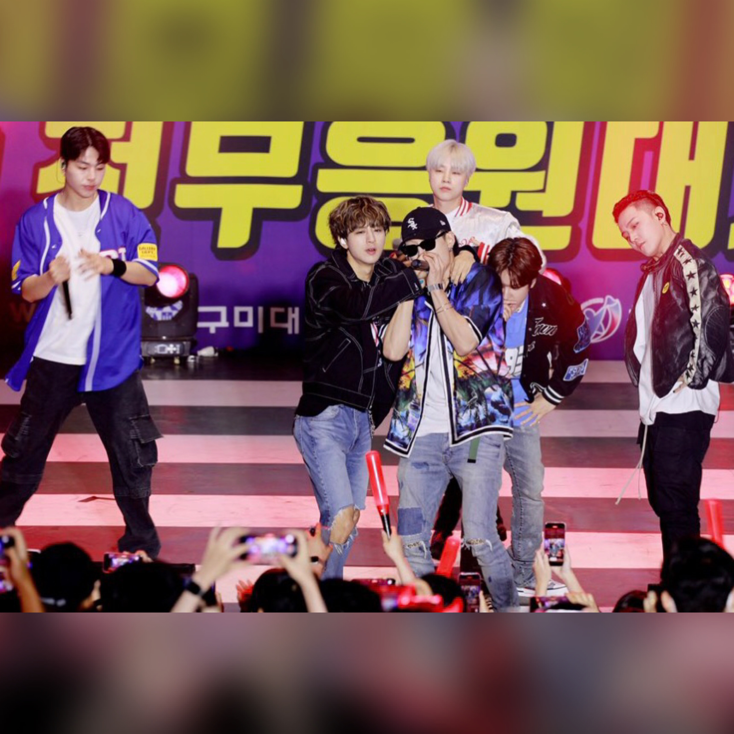 A moment captured by iKON's fan